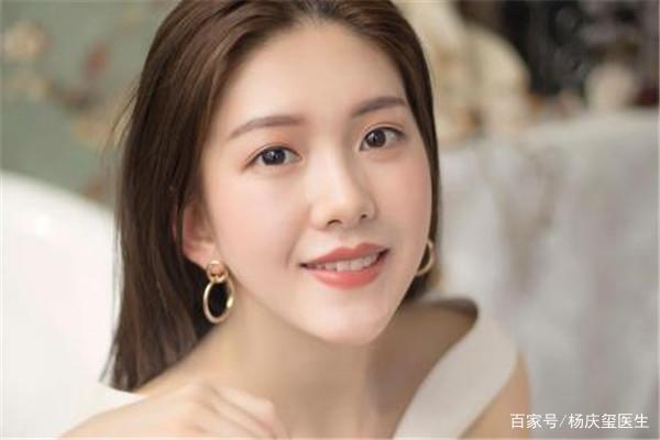 “黄脸婆”也能逆袭？53岁大姐的3个方法我们或许能借鉴(图1)