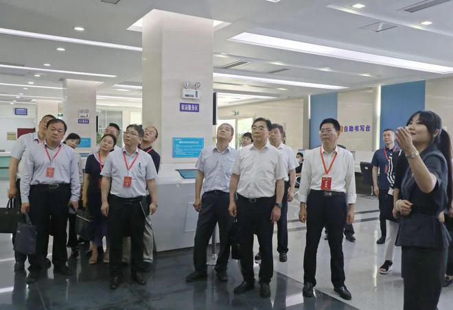 “学思想 广纳言 建新功”代表委员交叉视察人民法院“淮北行”(图3)