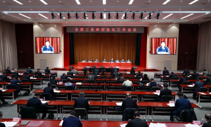 英特尔疯狂建新厂！(图6)