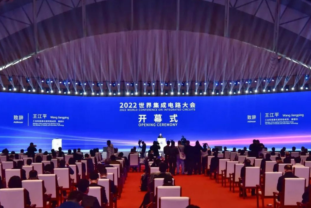 英特尔疯狂建新厂！(图11)