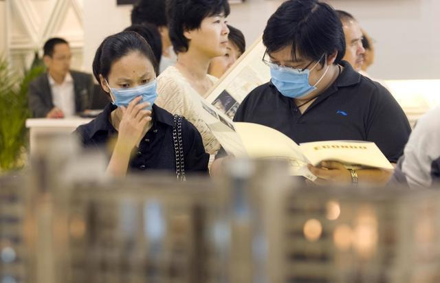 乳胶漆和墙纸哪个甲醛更高？装修不懂还瞎选等着被人坑吧！(图1)