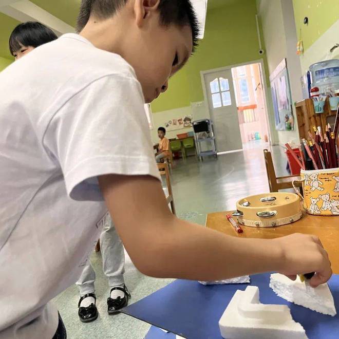 上海小哈佛幼儿园“美术材料资源的开发与运用”废旧及生活材料篇(图8)