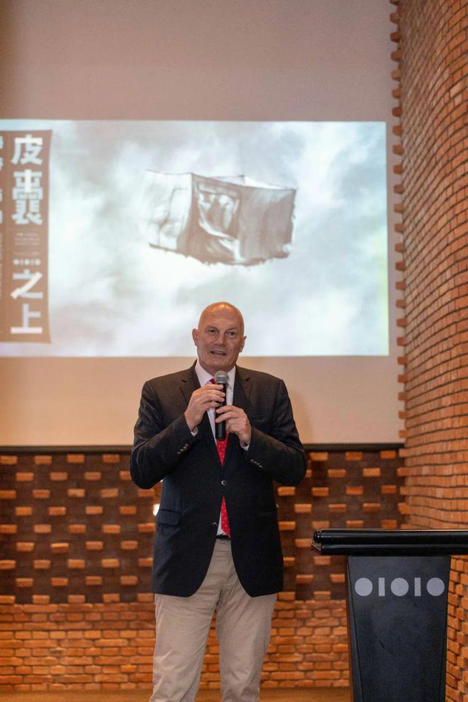 红砖新展 “皮囊之上”前卫艺术家海蒂·布赫在中国首次大型回顾展开幕(图3)