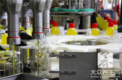 白乳胶怎么洗掉(图2)