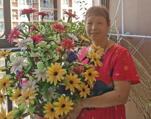 康美街道手工艺人万启芬：结缘丝网花十六载 热心公益教授百余人(图4)
