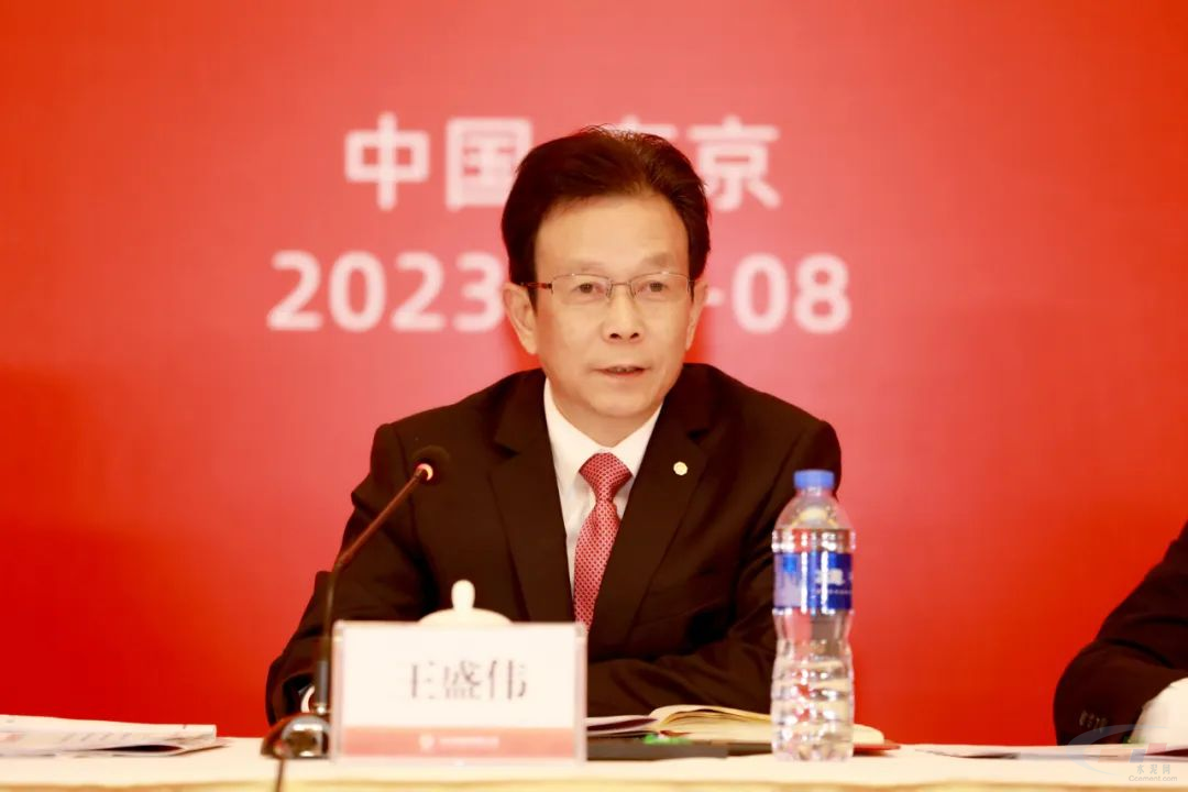 决战四季度 夺取全年胜 华东材料召开决战四季度动员誓师大会(图2)