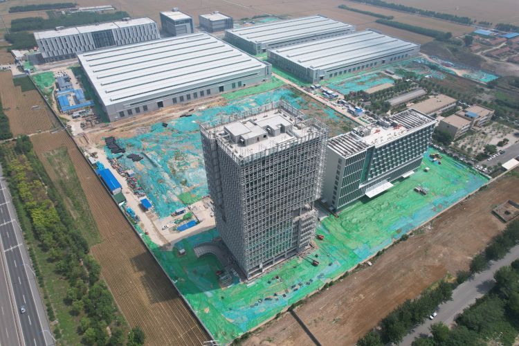 设备进场安装调试 淄博先创区新材料产业园建设迈出重大步伐！(图4)
