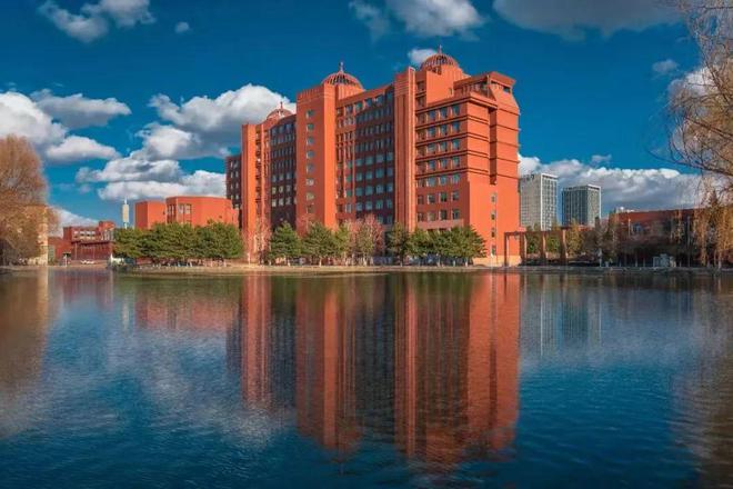 内蒙古大学建校66周年——锚定“双一流”担使命 砥砺新征程建新功(图1)