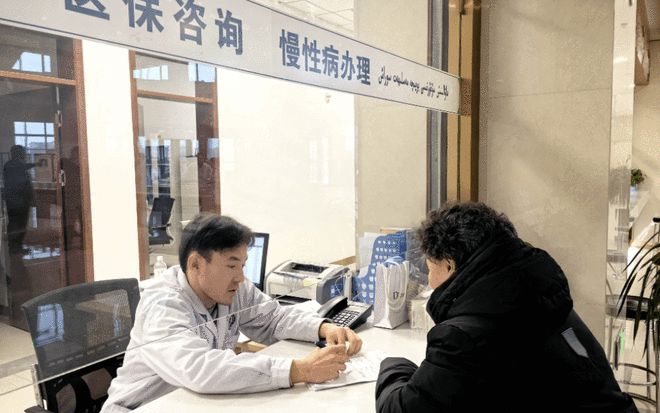 下放审核权 群众少跑腿(图1)
