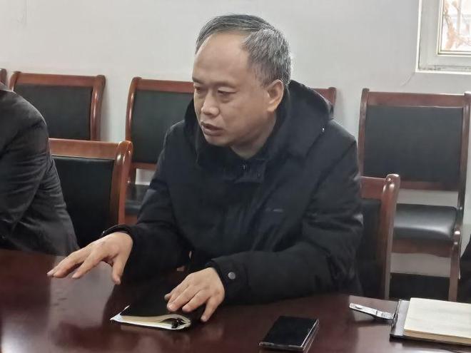 【自我批评找不足 砥砺前行促发展】锦屏镇杏花村召开主题教育专题组织生活会(图5)