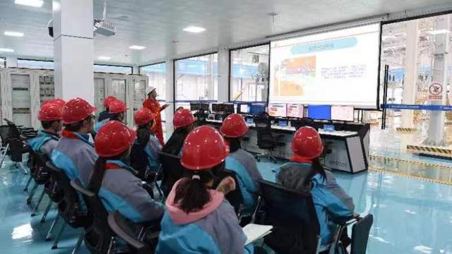 长庆清洁电力青年志愿服务掀起践行雷锋精神热潮(图4)