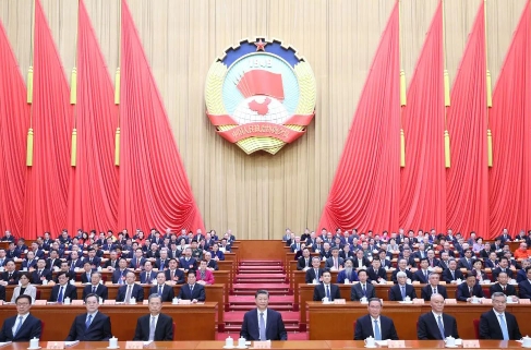 全国人大代表、中国工程院院士彭寿：在新材料领域培育新质生产力意义重大｜两会专访(图1)