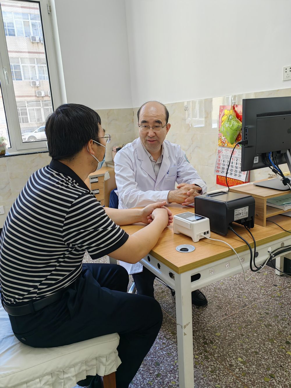 我们的京津冀·共享带上一张卡京津冀“医”路畅通(图1)