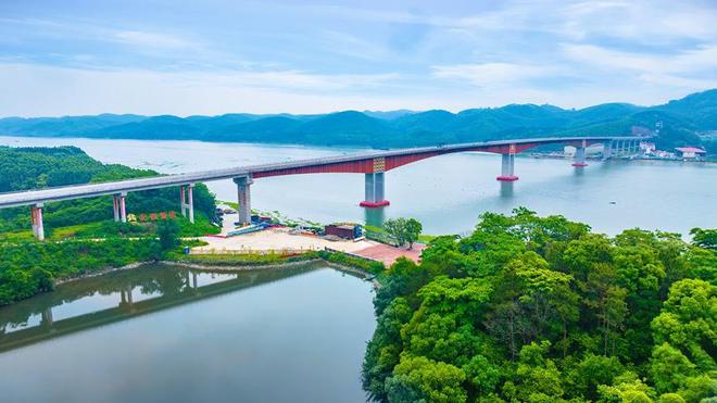 广西路建集团积极践行“绿色建造”理念(图2)