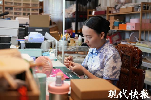 慕名来扬州学习通草花技艺14年湘妹子开出最美“传承之花”(图6)