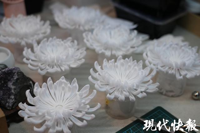 慕名来扬州学习通草花技艺14年湘妹子开出最美“传承之花”(图3)
