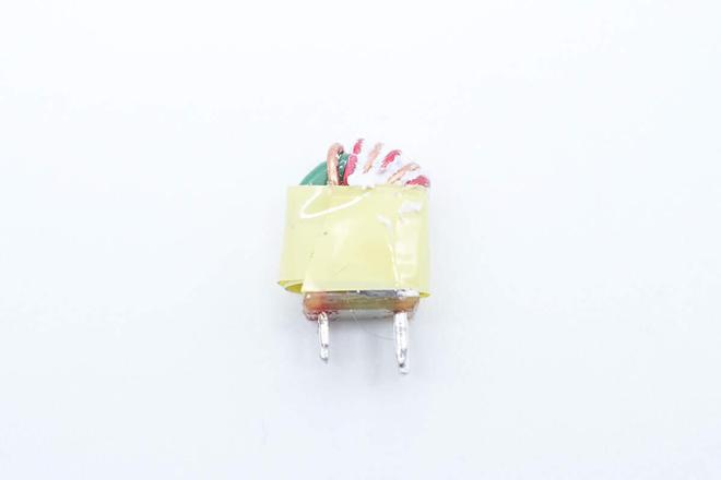谷歌出品的充电器可不多见拆解看看设计做工(图4)